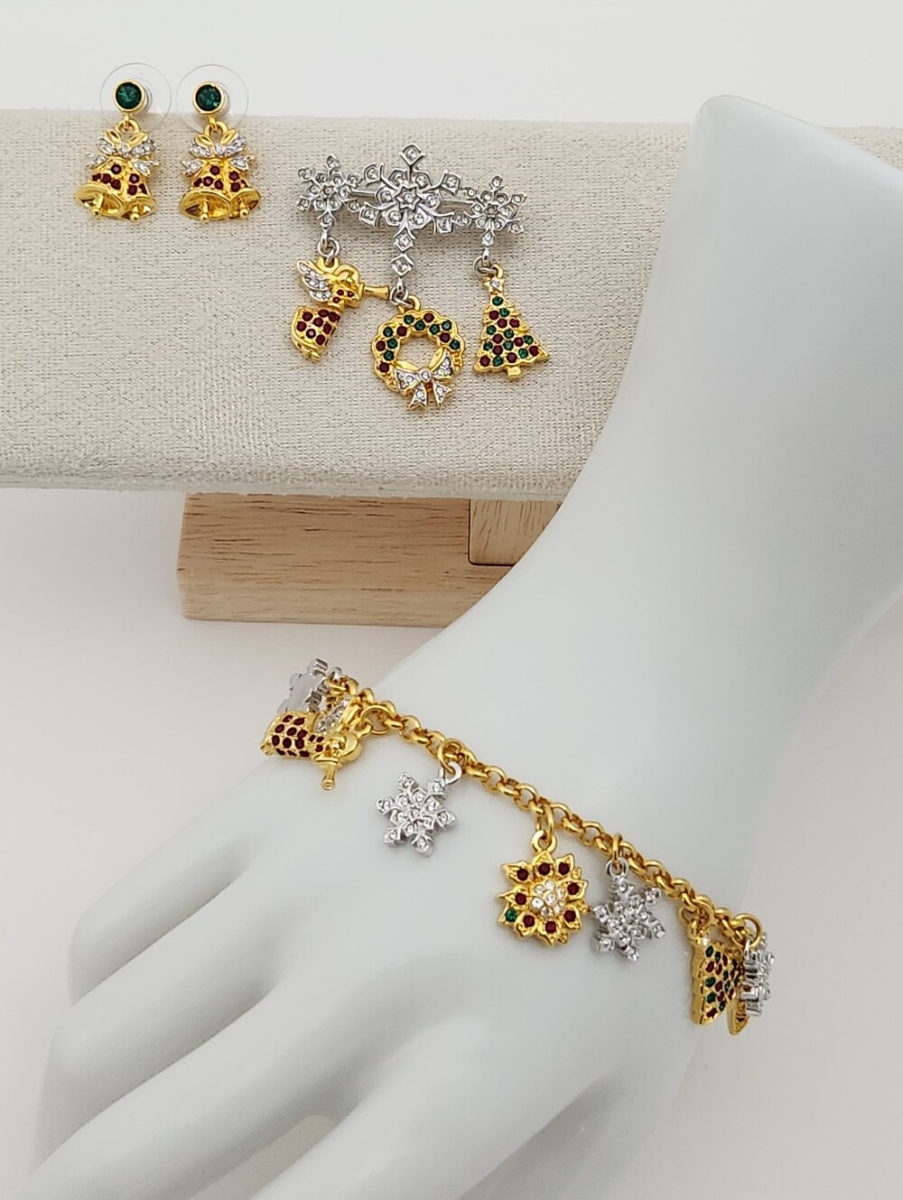 Danbury Mint Christmas Bangle Bracelet Brooch Pin Post Earrings Jewelry Set